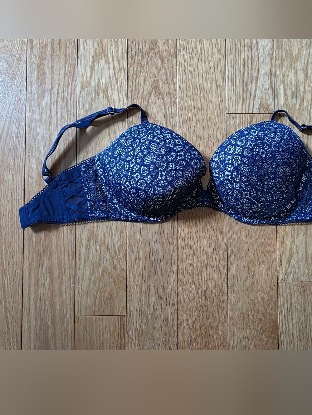 Victoria's Secret Navy Blue Push Up Lace Underwire Bra